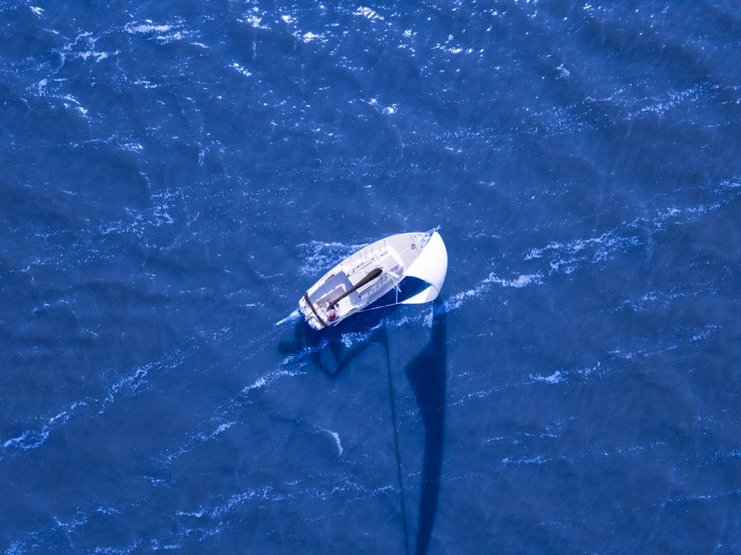 Photo Sailboat racing
